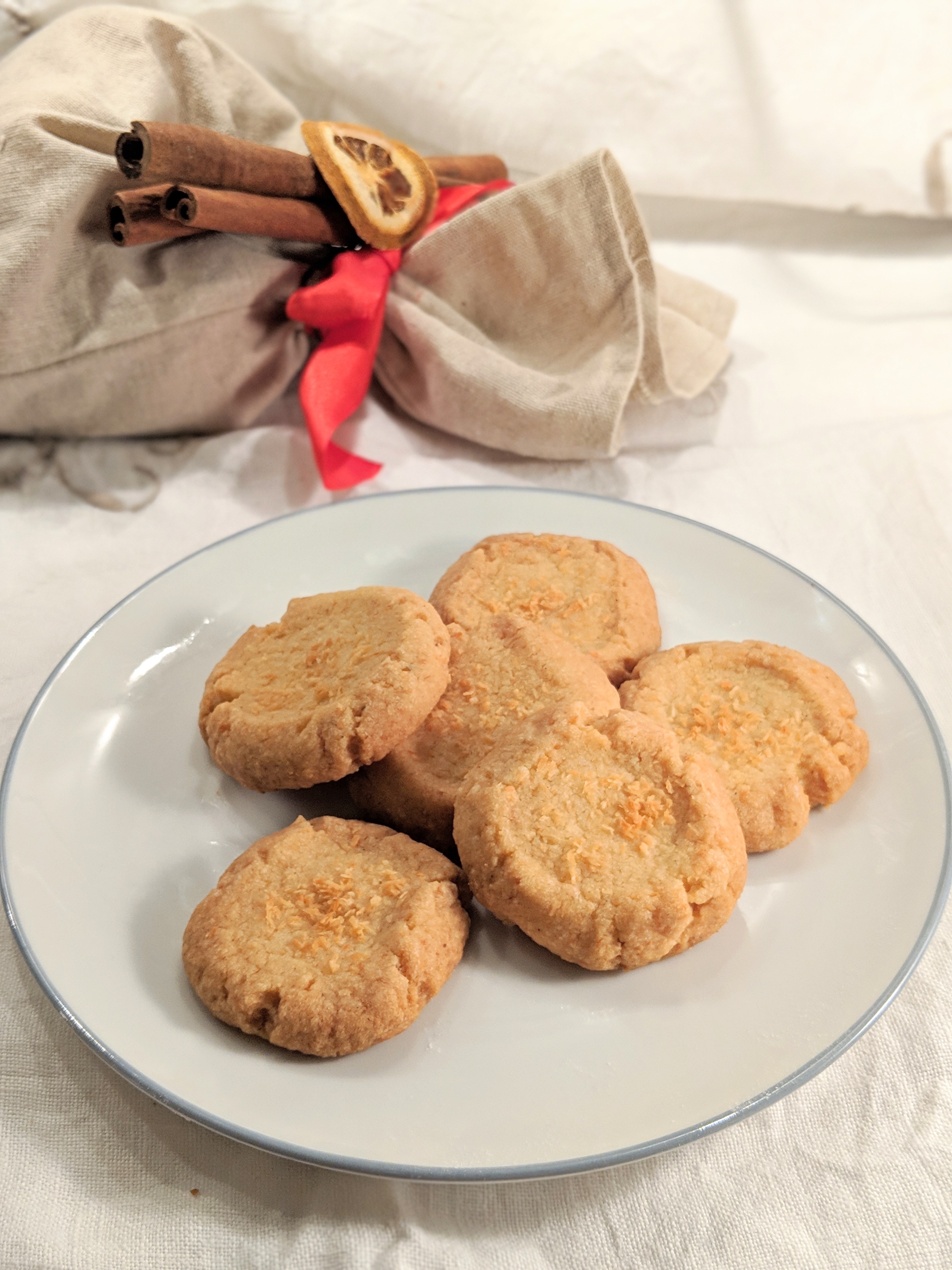 Kokosplätzchen (Coconut biscuits)