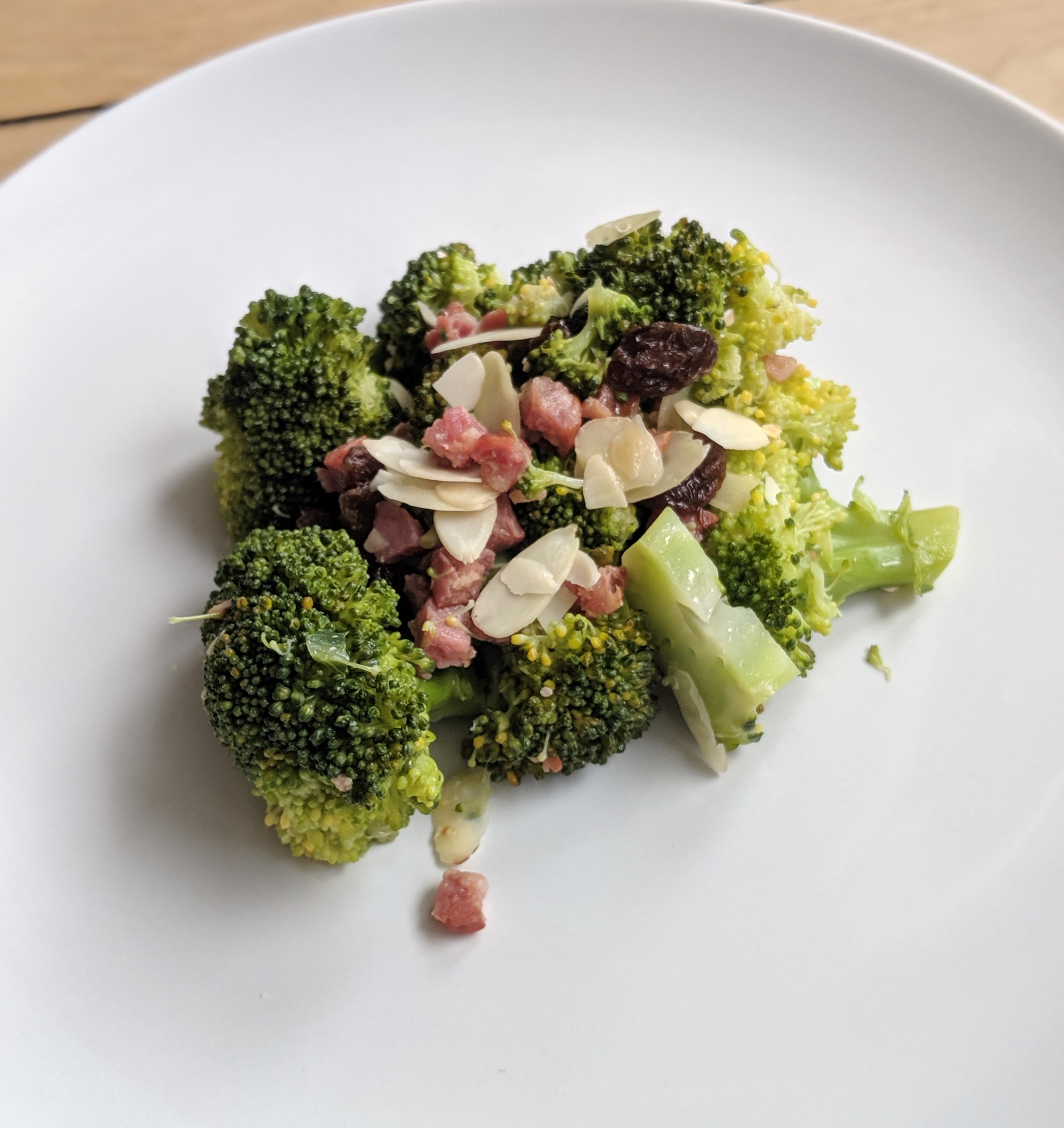 Broccoli and bacon Salad